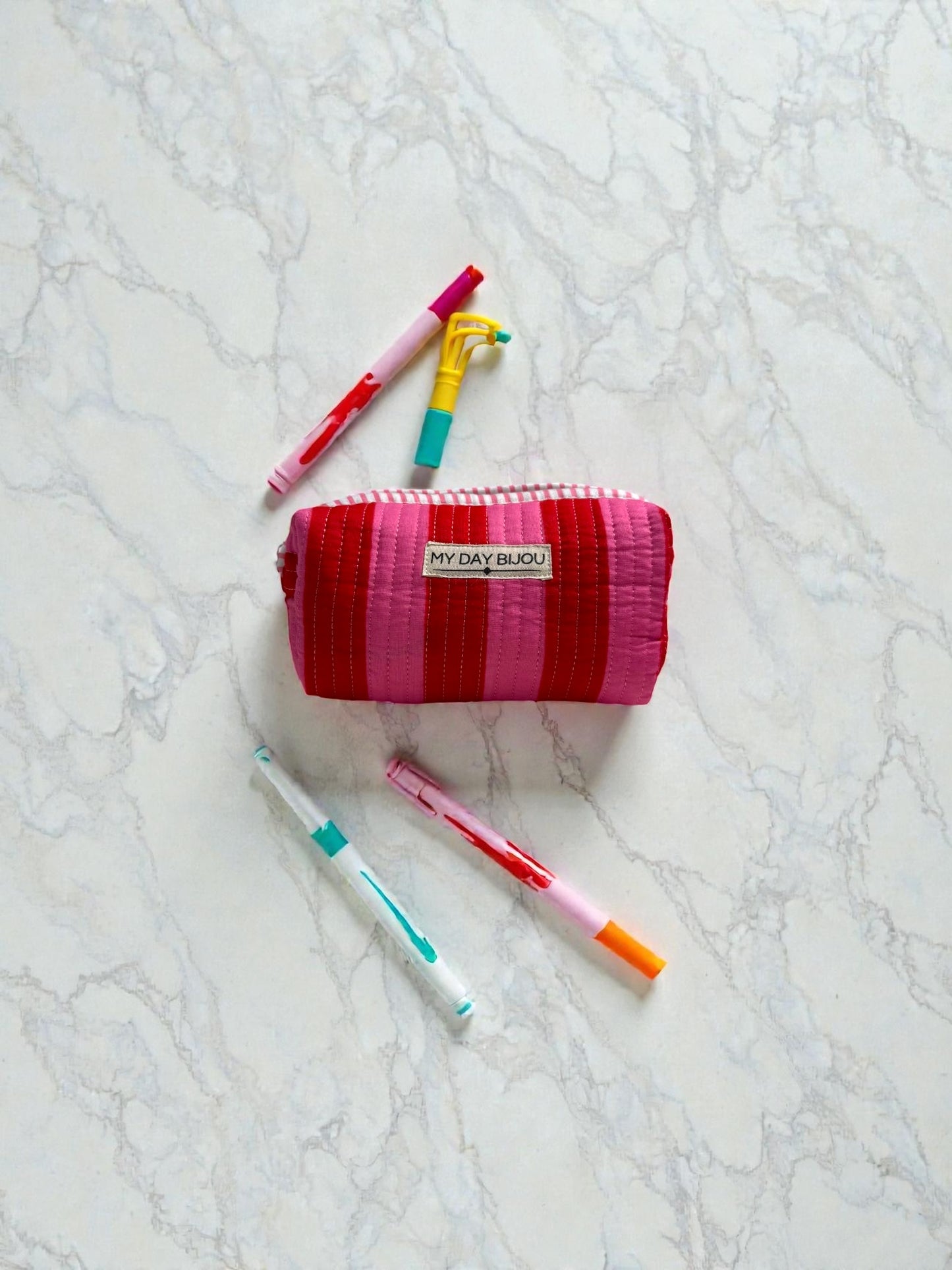 Etui Loesje red-pink