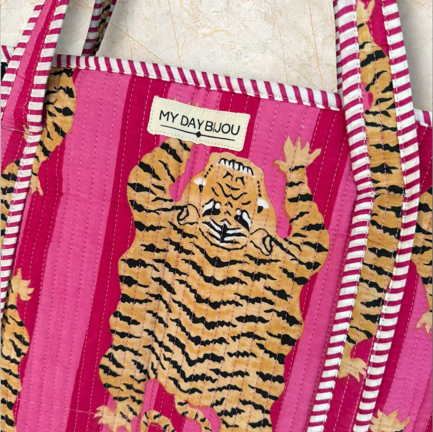 Tote with zipp tiger Pink/Pink